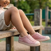Load image into Gallery viewer, Native Jefferson Shoes in Rock Salt Pink/Stonewash: Size C2 to J6