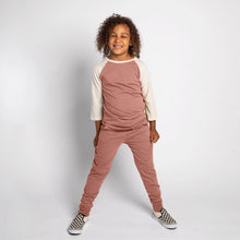 Load image into Gallery viewer, Mini Mioche Cloud Baseball Tee in Heather Clay/Natural: Size 1/2 to 13/14