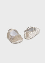 Load image into Gallery viewer, Mayoral Baby Girl Velvet Mary Jane Shoes in Cereal: Size Newborn to 9