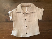 Load image into Gallery viewer, Näno Baby Boy 100% Cotton Button Up Shirt in Sand: Size 3M to 18M