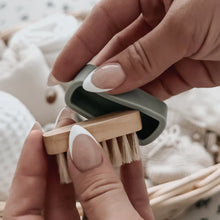 Load image into Gallery viewer, Nouka Baby Grooming Set (Brush/Nail Clippers/Nail Brush) in Color Sand