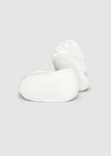 Load image into Gallery viewer, Mayoral Baby Girl Velvet Mary Jane Shoes in White: Size Newborn to 9