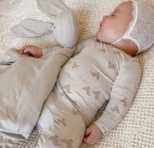 Load image into Gallery viewer, Gunamuna “Ducks” Convertible Bamboo Footie: Size 0/3M to 18/24M