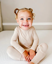 Load image into Gallery viewer, Gunamuna Convertible Footed Sleeper: Size 0/3M to 18/24M