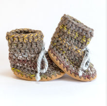 Load image into Gallery viewer, Huddy Buddies Narwal Knitted Baby Shoes: Size 0M to 2Y,
