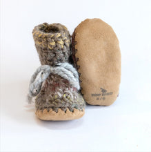 Load image into Gallery viewer, Huddy Buddies Narwal Knitted Baby Shoes: Size 0M to 2Y,