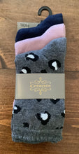 Load image into Gallery viewer, Creamie Brand Girls 3 Pack Socks / Black-Violet-Grey Leopard : Size