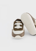 Load image into Gallery viewer, Mayoral Baby Sneakers In Brown, and White: Size 16 - 18 (2-5M - 7-9M)

