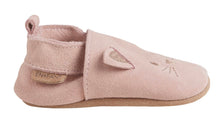 Load image into Gallery viewer, Enfant Baby “Kitty Cat” Leather Slippers in Misty Rose
