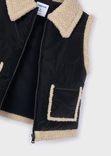 Load image into Gallery viewer, Mayoral Black Sherpa Vest: Size 3 to 9 Years

