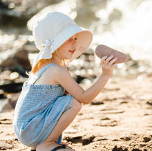 Load image into Gallery viewer, Calikids Baby UPF 50+ Sun Hat in Sand
