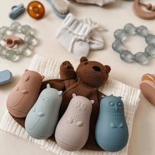 Load image into Gallery viewer, Nouka Wobble Bath Toy
