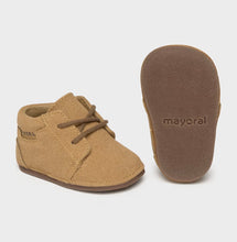 Load image into Gallery viewer, Mayoral Baby Suede-Effect Boots In Brown: Size 16 - 18 (2-5M - 7-9M)
