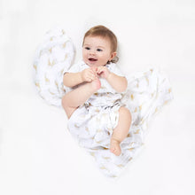 Load image into Gallery viewer, Aden + Anais Soft Muslin Cotton Swaddle Blanket Giraffe Print
