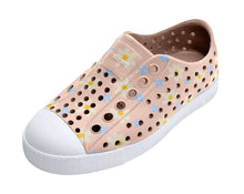 Load image into Gallery viewer, Native Jefferson Shoes in Chameleon Pink/Bone Daisy Print: Size C2 to J6
