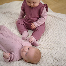 Load image into Gallery viewer, Fixoni Long Sleeve Organic Cotton Footless Sleeper In Dusty Rose With Flower Print: Size 12M to 24M
