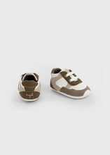 Load image into Gallery viewer, Mayoral Baby Sneakers In Brown, and White: Size 16 - 18 (2-5M - 7-9M)
