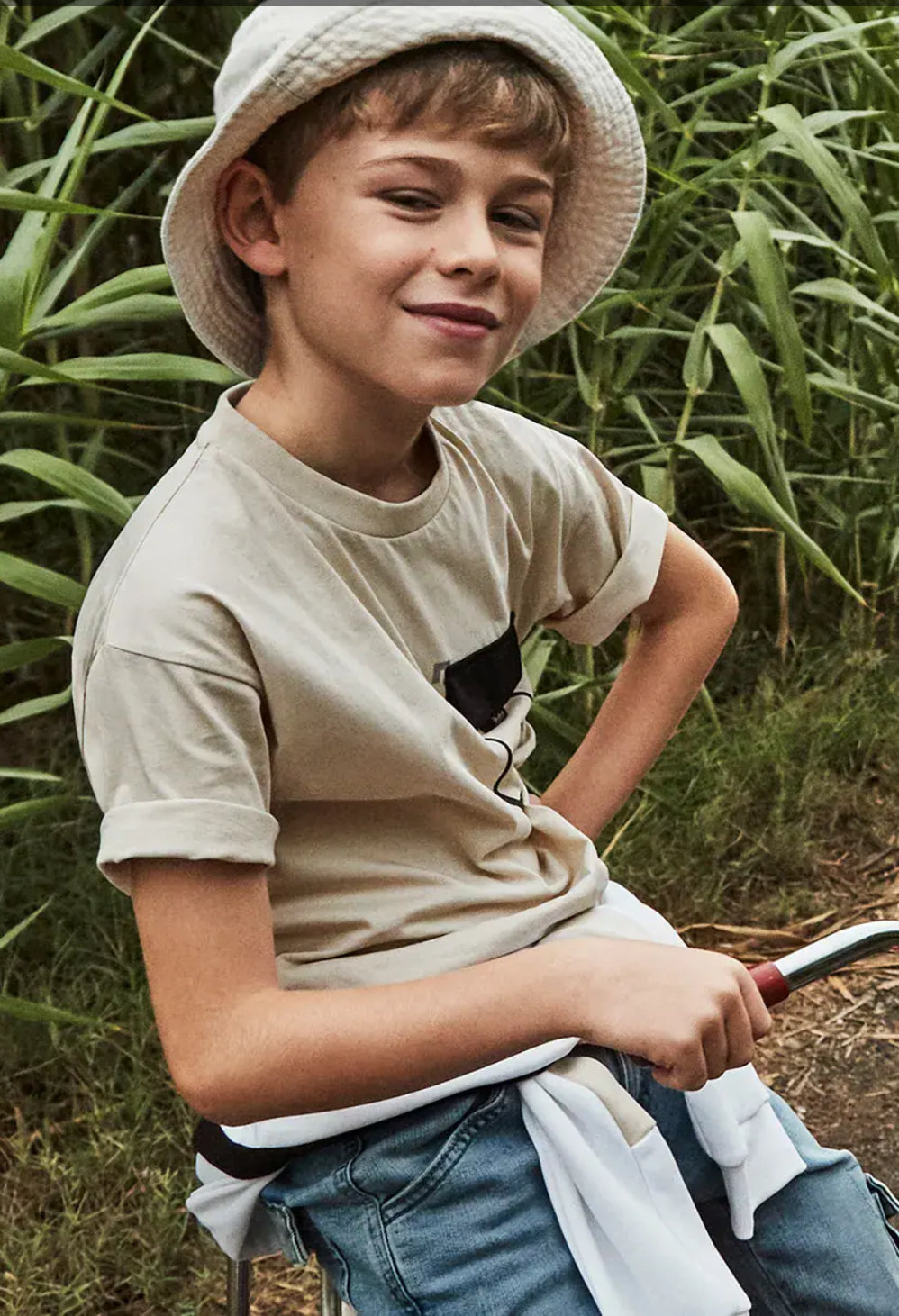 Nukutavake Boys Cream T-Shirt: Size 8 to 18