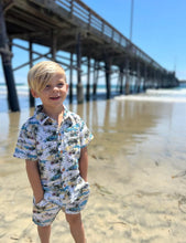 Load image into Gallery viewer, Me &amp; Henry Boys Hawaiian Print Woven Shirt: Sizes NB to 24M
