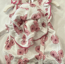 Load image into Gallery viewer, Mayoral Baby Girls White w/Pink Floral Print Cotton Summer Romper Set with Matching Sun Bonnet: Sizes 6M to 24M
