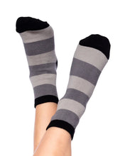 Load image into Gallery viewer, Deux Par Deux 3 Pack Socks - Halloween/Stripes Size 3/4 to 10/12 Years
