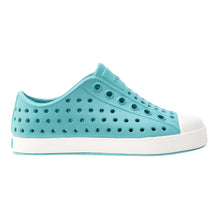 Load image into Gallery viewer, Native Jefferson Shoes in Pool Blue/Shell White: Size C2 to J6
