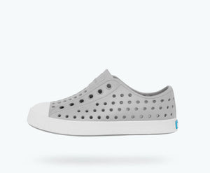 Native Jefferson Shoes in Pigeon Grey : Size C2 to J6