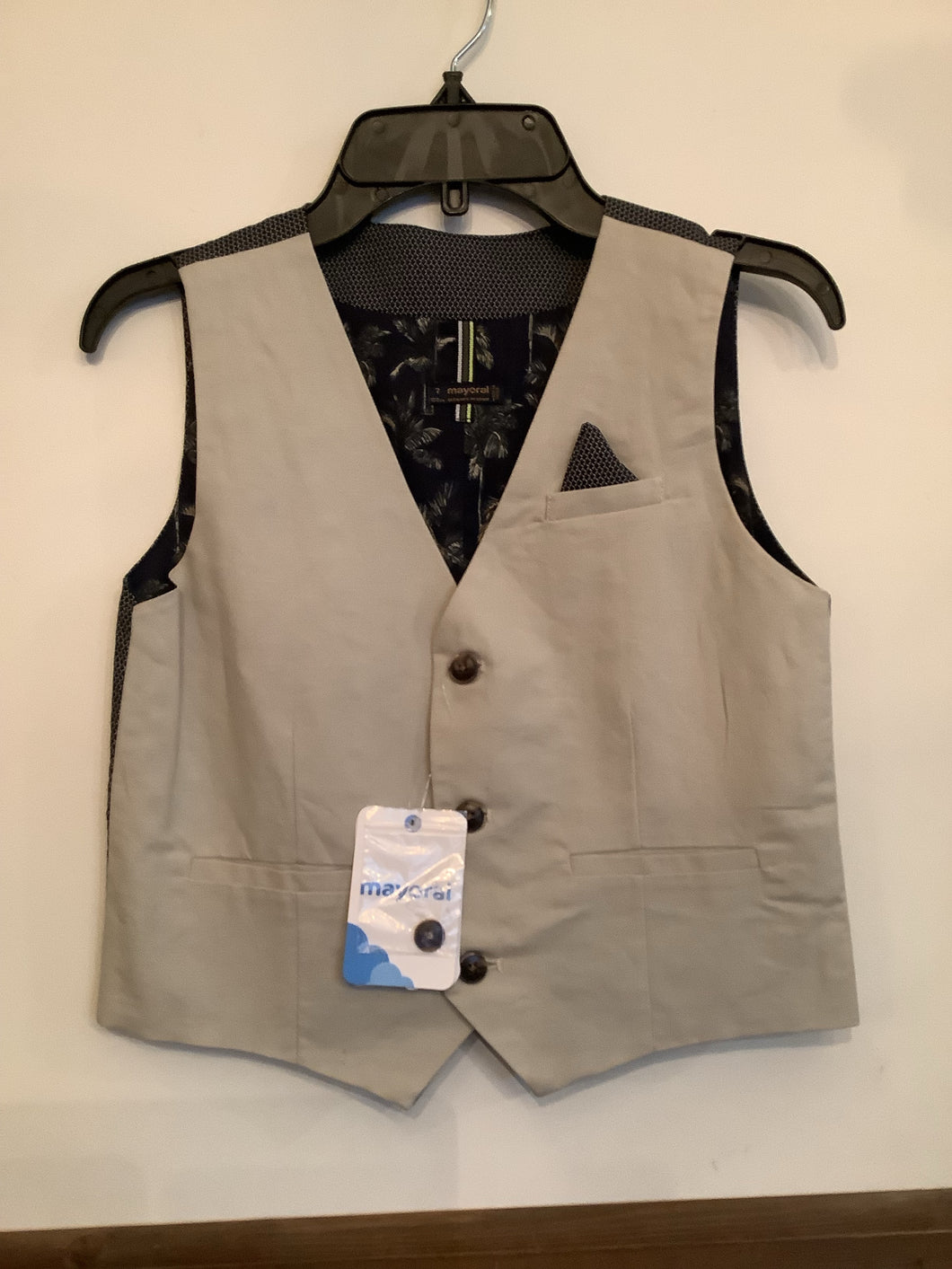 Mayoral Boys Vest in Sand with Pocket Square : Sizes 2 to 9