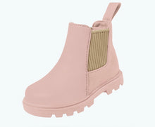 Load image into Gallery viewer, Native Shoes Chameleon Pink Kensington Treklite Boots : Size C6 to J4&#39;
